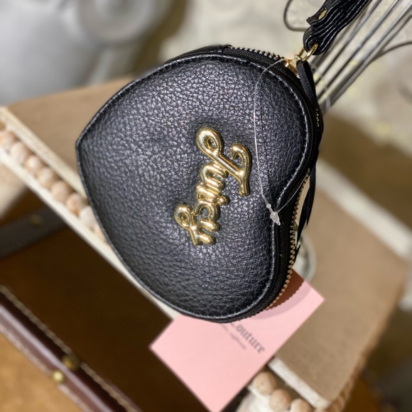 ⚡️Juicy Couture Our Lips Are Sealed Wristlet - Picture 2 of 3